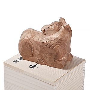 【伊勢一刀彫】 伊勢伝統工芸品　干支彫　丙午(ひのえうま)　化粧箱付